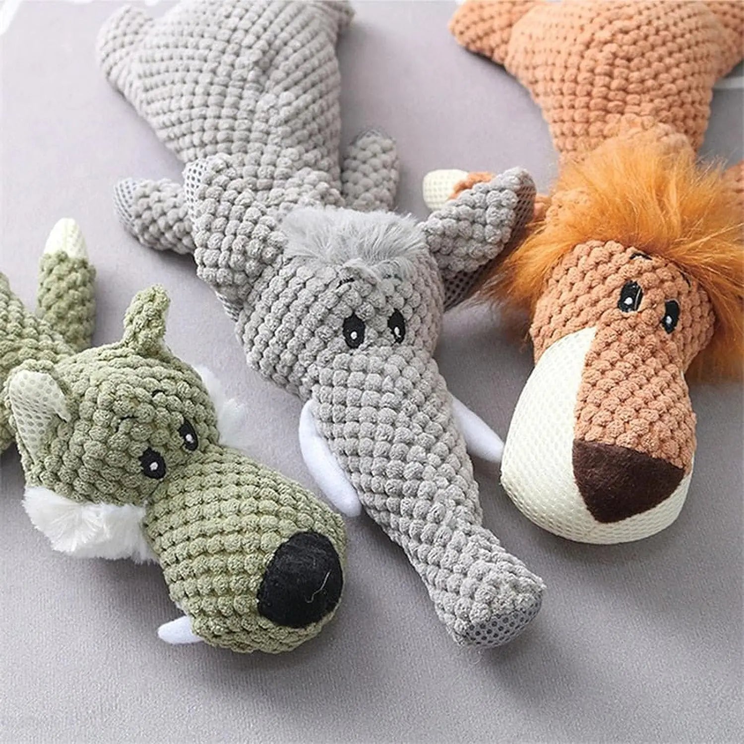 peluches en forme d’animaux sauvages